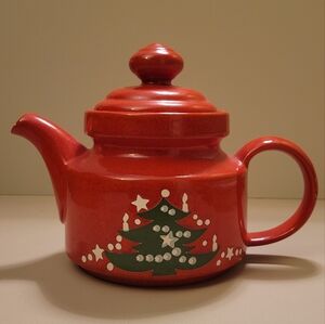 Red Christmas Tree Tea Pot